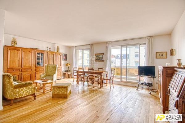 Le Chesnay Redingote Appartement 6 pièces de 123 m² situé au 1er étage avec ascenseur, terrasse et box €635 000 ** - Référence 27273