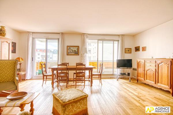Le Chesnay Redingote Appartement 6 pièces de 123 m² situé au 1er étage avec ascenseur, terrasse et box €635 000 ** - Référence 27273
