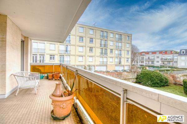 Le Chesnay Redingote Appartement 6 pièces de 123 m² situé au 1er étage avec ascenseur, terrasse et box €635 000 ** - Référence 27273