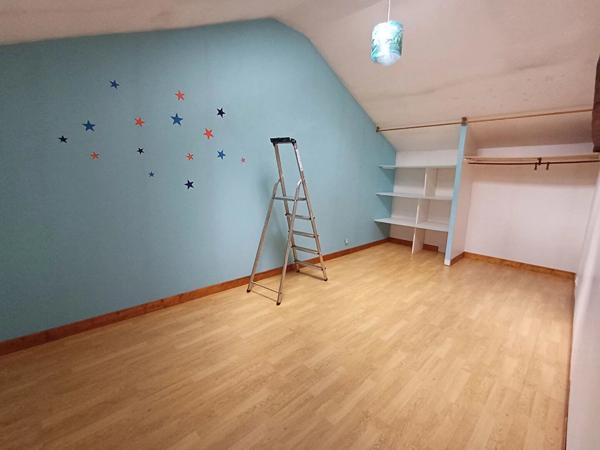 Location Maison 4 pièces 140 m2 à Lhommaizé