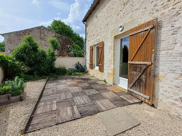 Location Maison 4 pièces 140 m2 à Lhommaizé
