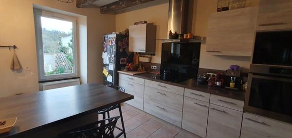 Location Maison 4 pièces 140 m2 à Lhommaizé