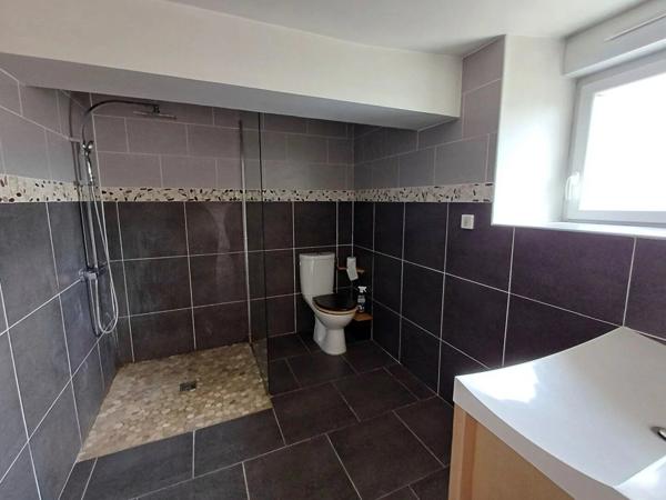 Location Maison 4 pièces 140 m2 à Lhommaizé