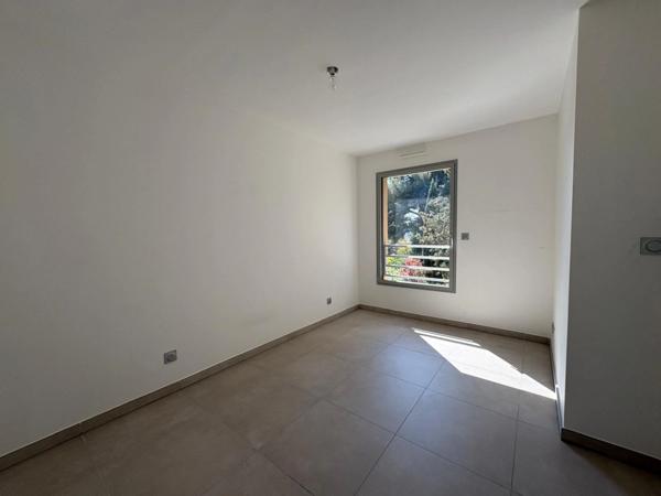 Appartement à vendre 3 pièces AIX EN PROVENCE (13) dans immeuble récent 2023