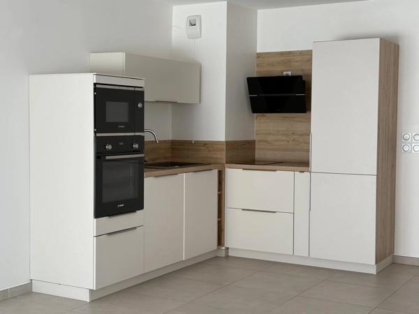 Appartement à vendre 3 pièces AIX EN PROVENCE (13) dans immeuble récent 2023