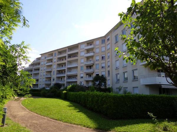 Découvrez nos appartements et nos maison à la location à Lyon et sa périphérie