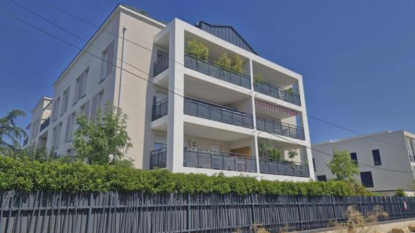Découvrez nos appartements et nos maison à la location à Lyon et sa périphérie