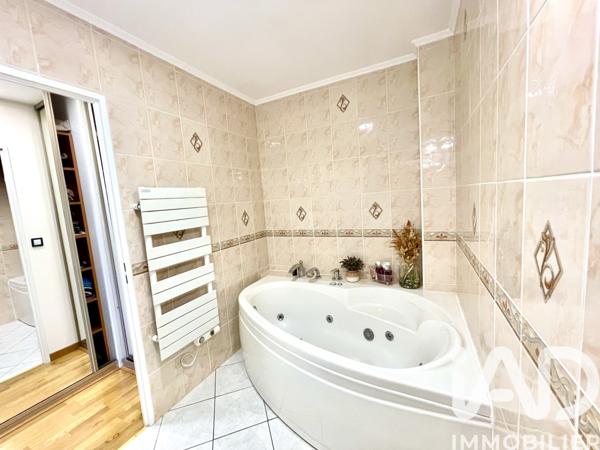 Maison à vendre 6 pièces 129 m² Saint-Germain-lès-Corbeil