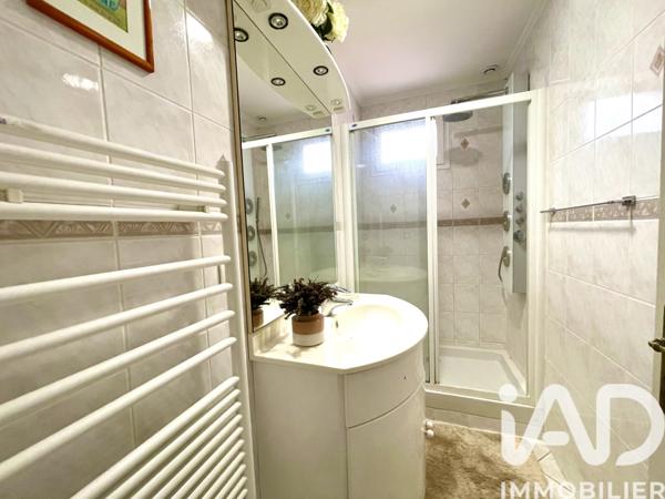 Maison à vendre 6 pièces 129 m² Saint-Germain-lès-Corbeil