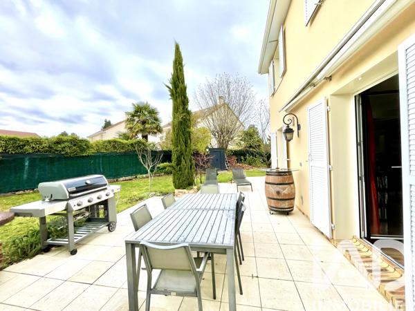 Maison à vendre 6 pièces 129 m² Saint-Germain-lès-Corbeil