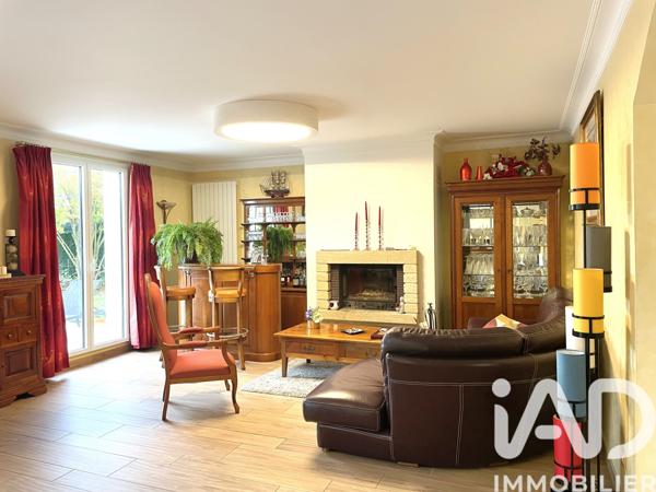 Maison à vendre 6 pièces 129 m² Saint-Germain-lès-Corbeil