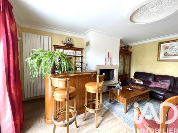 Maison à vendre 6 pièces 129 m² Saint-Germain-lès-Corbeil