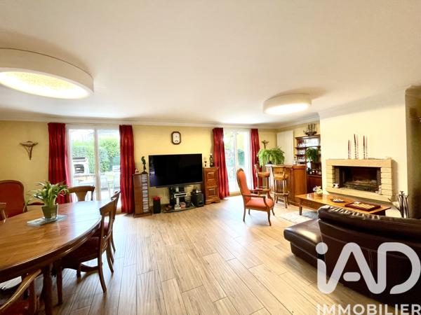 Maison à vendre 6 pièces 129 m² Saint-Germain-lès-Corbeil