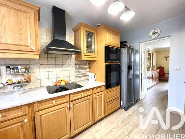 Maison à vendre 6 pièces 129 m² Saint-Germain-lès-Corbeil