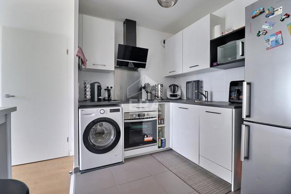 Appartement Colombes 3 pièces de 65 m² avec balcon et parking - Colombes (secteur Gare du Stade)