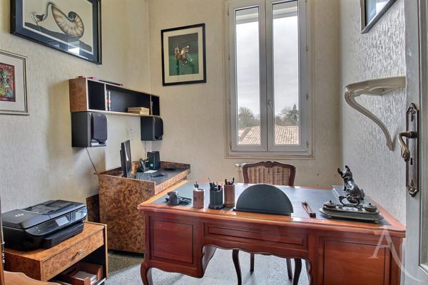 Léognan demeure en pierre (248m²)