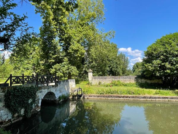 Vente Château Chinon 14 Pièces 570 m²