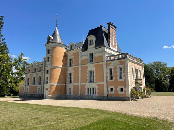 Vente Château Chinon 14 Pièces 570 m²