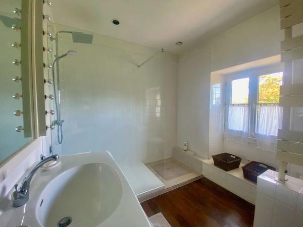 Vente Château Chinon 14 Pièces 570 m²