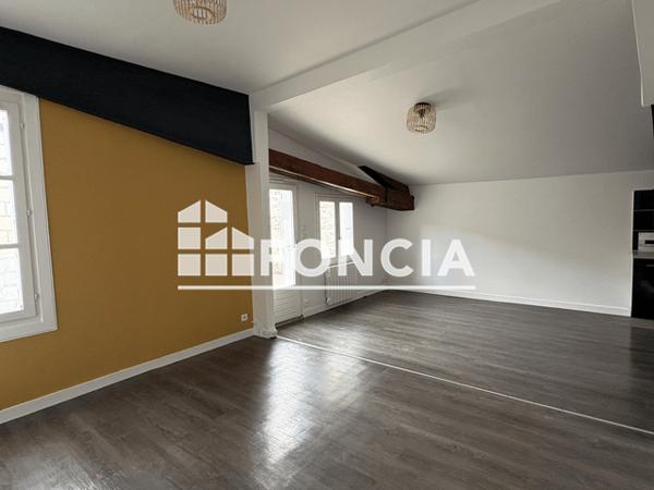 Location Appartement 2 pièces 56.34 m² - 100 RUE DE LA GARE Niort 79000