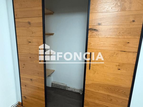 Location Appartement 2 pièces 56.34 m² - 100 RUE DE LA GARE Niort 79000