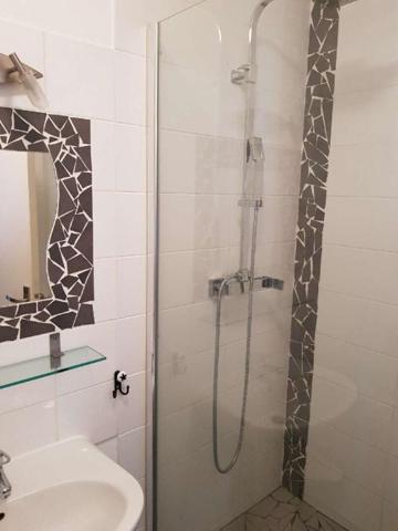 Studio meublé avec locataire en place à Saint Etienne 1 pièce 27 m2