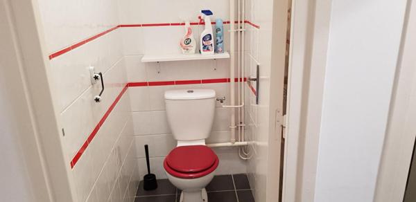 Studio meublé avec locataire en place à Saint Etienne 1 pièce 27 m2