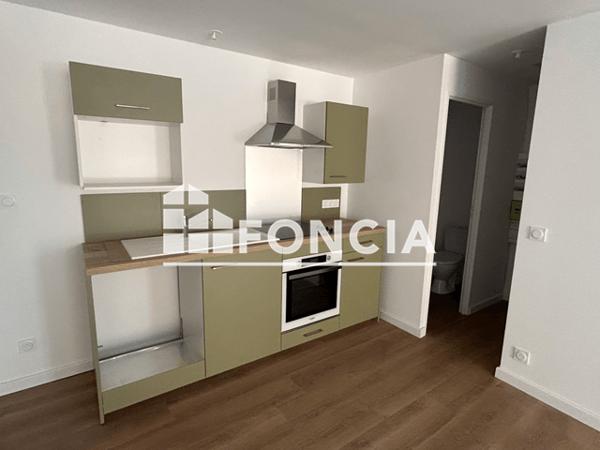 Location Appartement 3 pièces 83.27 m² - 18 RUE PAUL BANOS Mont De Marsan 40000