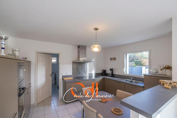 Superbe contemporaine vue mer sur Roscoff, au calme et fond d'impasse !