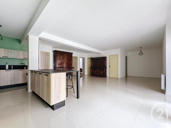 Appartement F4 à vendre  4 pièces - 97,20 m2 MONTEREAU FAULT YONNE - 77