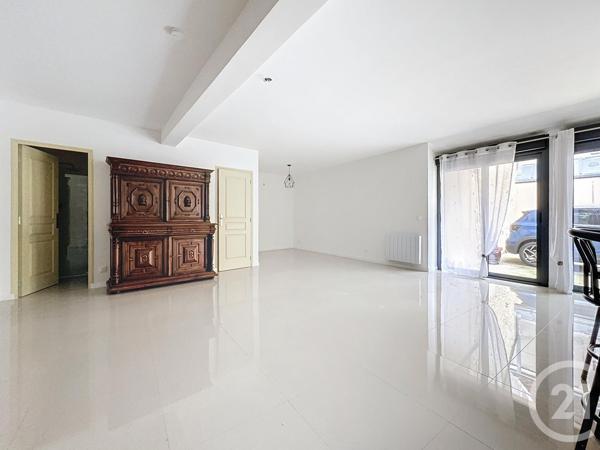 Appartement F4 à vendre  4 pièces - 97,20 m2 MONTEREAU FAULT YONNE - 77