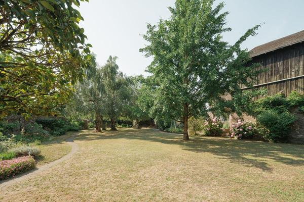 Maison de maître 190m² + 500m² de dépendances, Divatte sur Loire (44450)