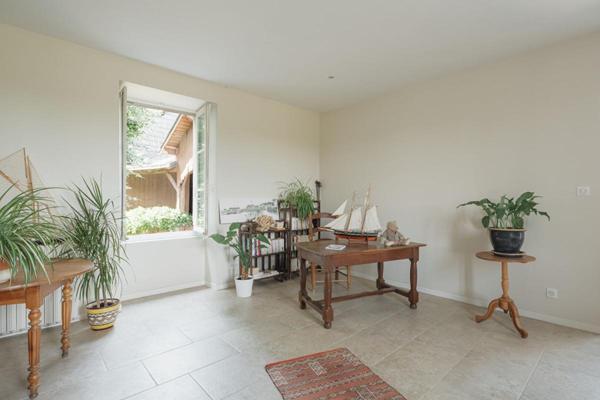 Maison de maître 190m² + 500m² de dépendances, Divatte sur Loire (44450)