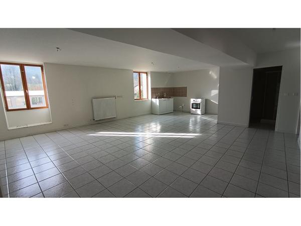 Appartement F4 - HOPITAL SOUS ROCHEFORT
