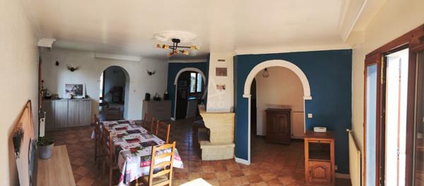 Maison de plain pied type V, avec garage, carport et jardin