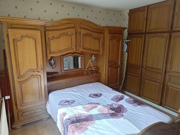Maison de plain pied type V, avec garage, carport et jardin
