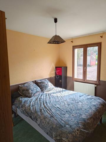 Maison de plain pied type V, avec garage, carport et jardin