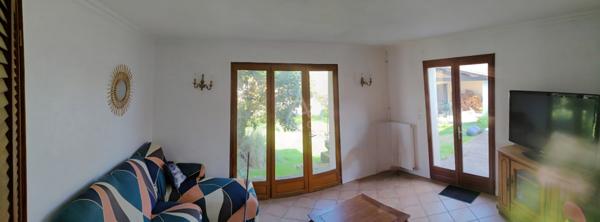 Maison de plain pied type V, avec garage, carport et jardin