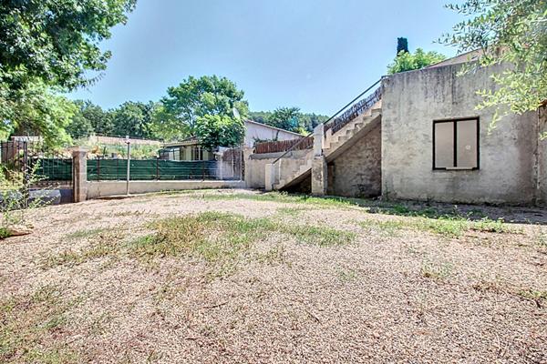 A VENDRE EXCLUSIVITÉ ! SAINT ANTONIN DU VAR ! HAUT DE VILLA 74 m² avec jardin et garage