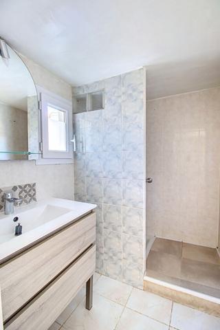 A VENDRE EXCLUSIVITÉ ! SAINT ANTONIN DU VAR ! HAUT DE VILLA 74 m² avec jardin et garage