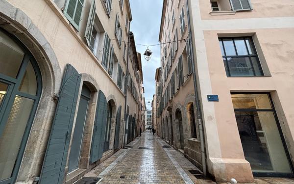 Appartement à vendre    2 pièces • 37 m2 Toulon