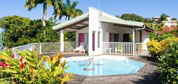 Maison vue mer avec piscine sur Sainte-Anne