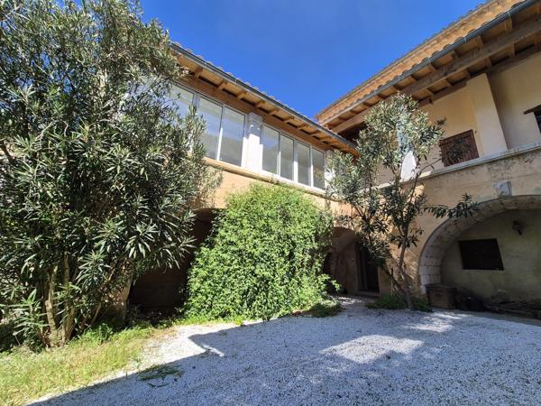 Appartement triplex rénové type 4 Baron (30700)