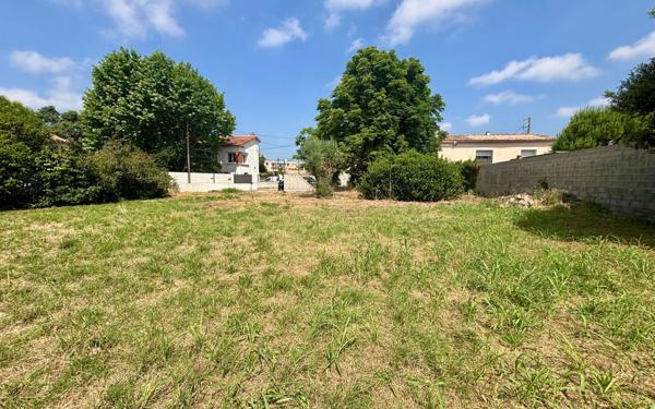 Terrain à vendre    Nîmes