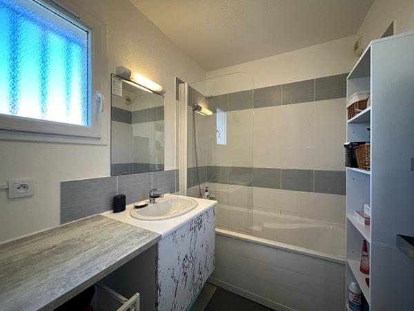 À VENDRE ! T3 MEUBLÉ & ÉQUIPÉ !PRÊT À VIVRE ! PISCINE ET PLAGE