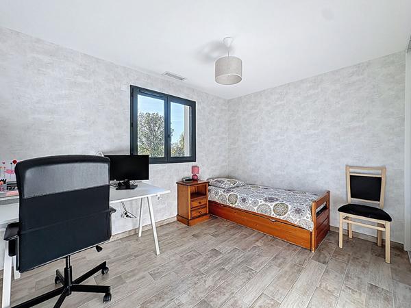 A VENDRE - SEYSSES - Maison T5 neuve avec 3 chambres + 1 bureau et un garage.