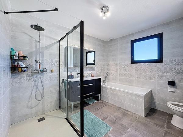 A VENDRE - SEYSSES - Maison T5 neuve avec 3 chambres + 1 bureau et un garage.