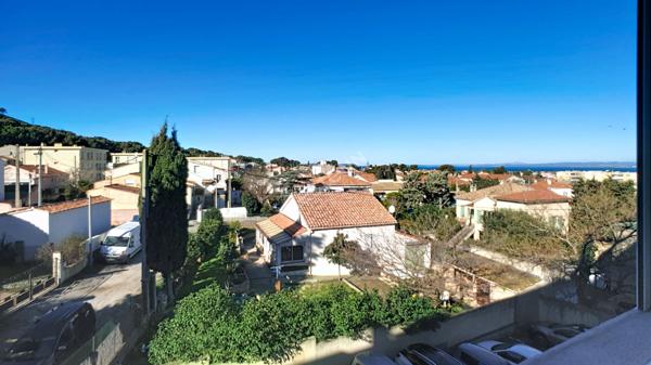 Appartement T4 avec Terrasse et Vue dégagée
