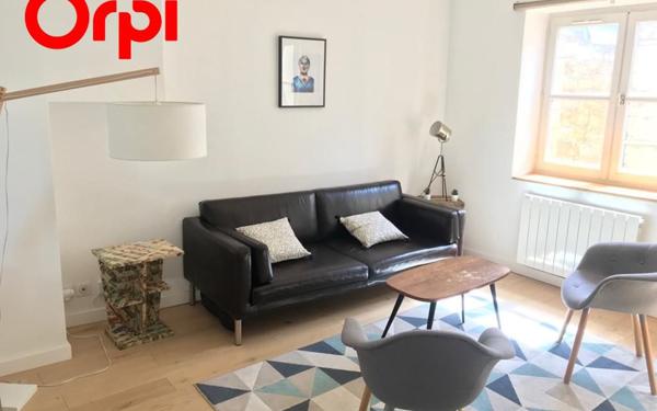 Appartement à vendre    2 pièces • 58 m2 Lyon 1