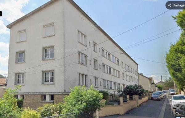 Appartement lumineux dans rue calme